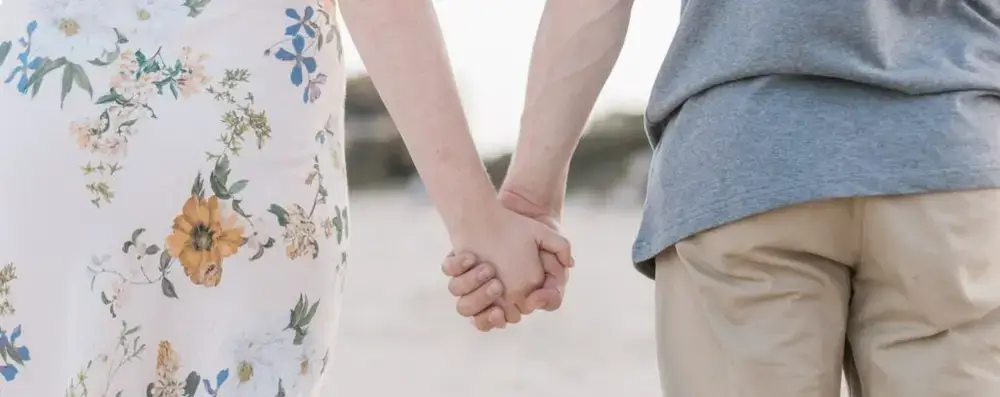 Happy Couples Do 5 Things 23 Generous With Affection
